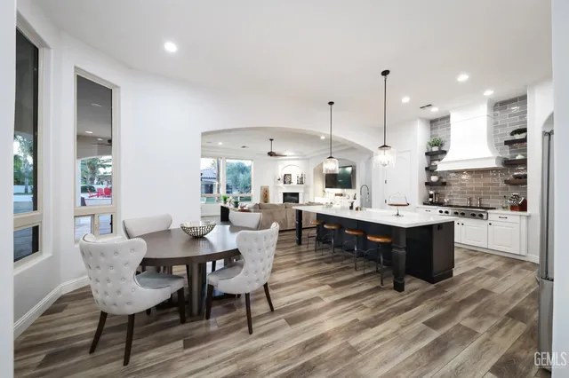 a view of a livingroom with furniture and window