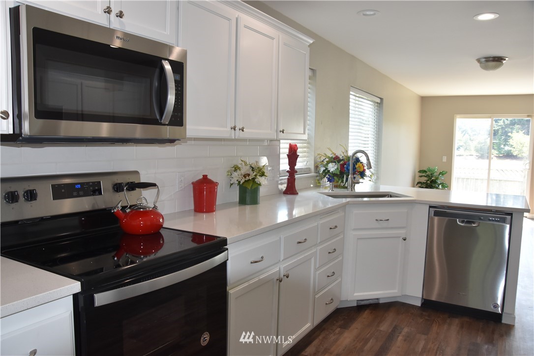 7201 Radius Loop Southeast Lacey, WA 98513 - Photo 11 of 38 Gallery Image 11