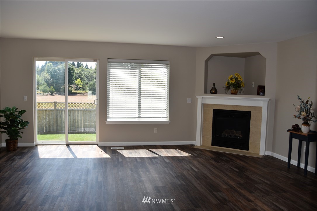 7201 Radius Loop Southeast Lacey, WA 98513 - Photo 4 of 38 Gallery Image 4