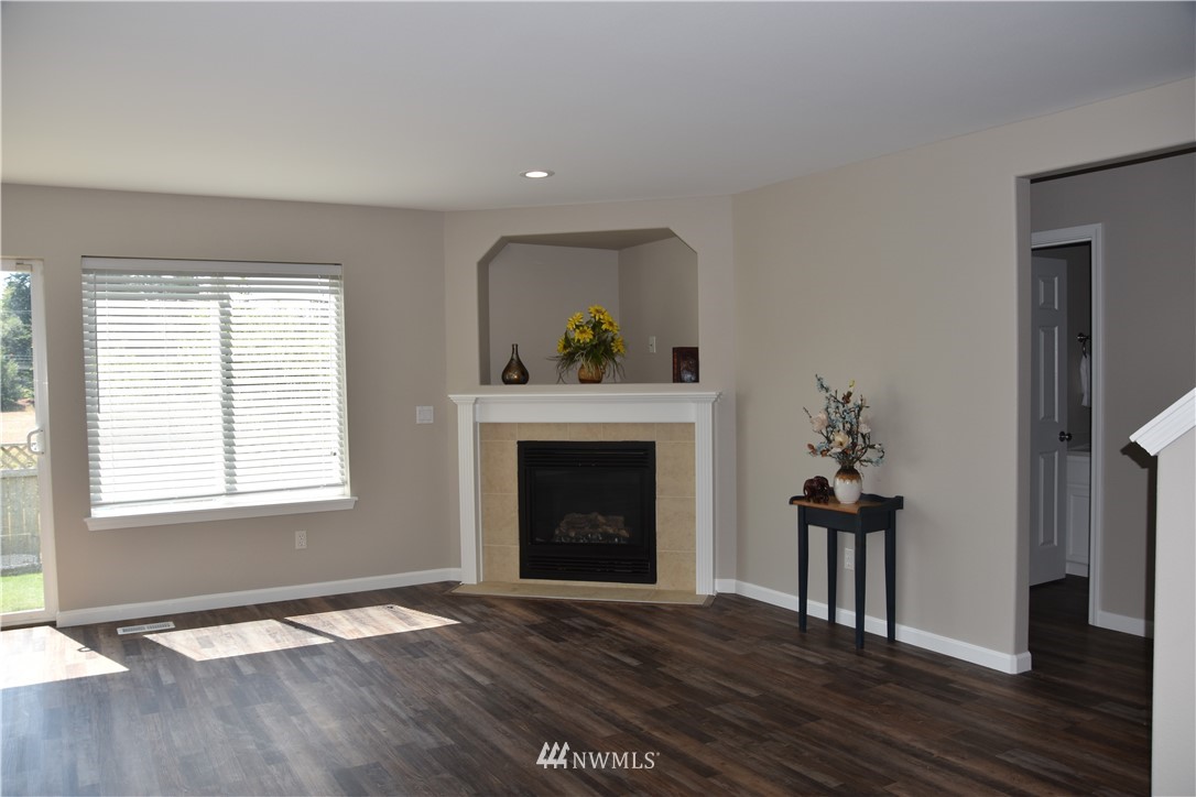 7201 Radius Loop Southeast Lacey, WA 98513 - Photo 5 of 38 Gallery Image 5