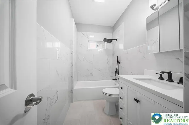 $624,999 | 601 Fireline Road, Bowmanstown, PA 18071