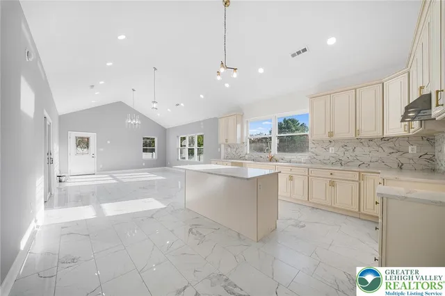 $624,999 | 601 Fireline Road, Bowmanstown, PA 18071