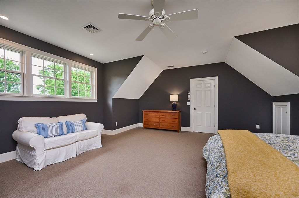 46 Sovereign Way Northampton, MA 01062 - Photo 26 of 42