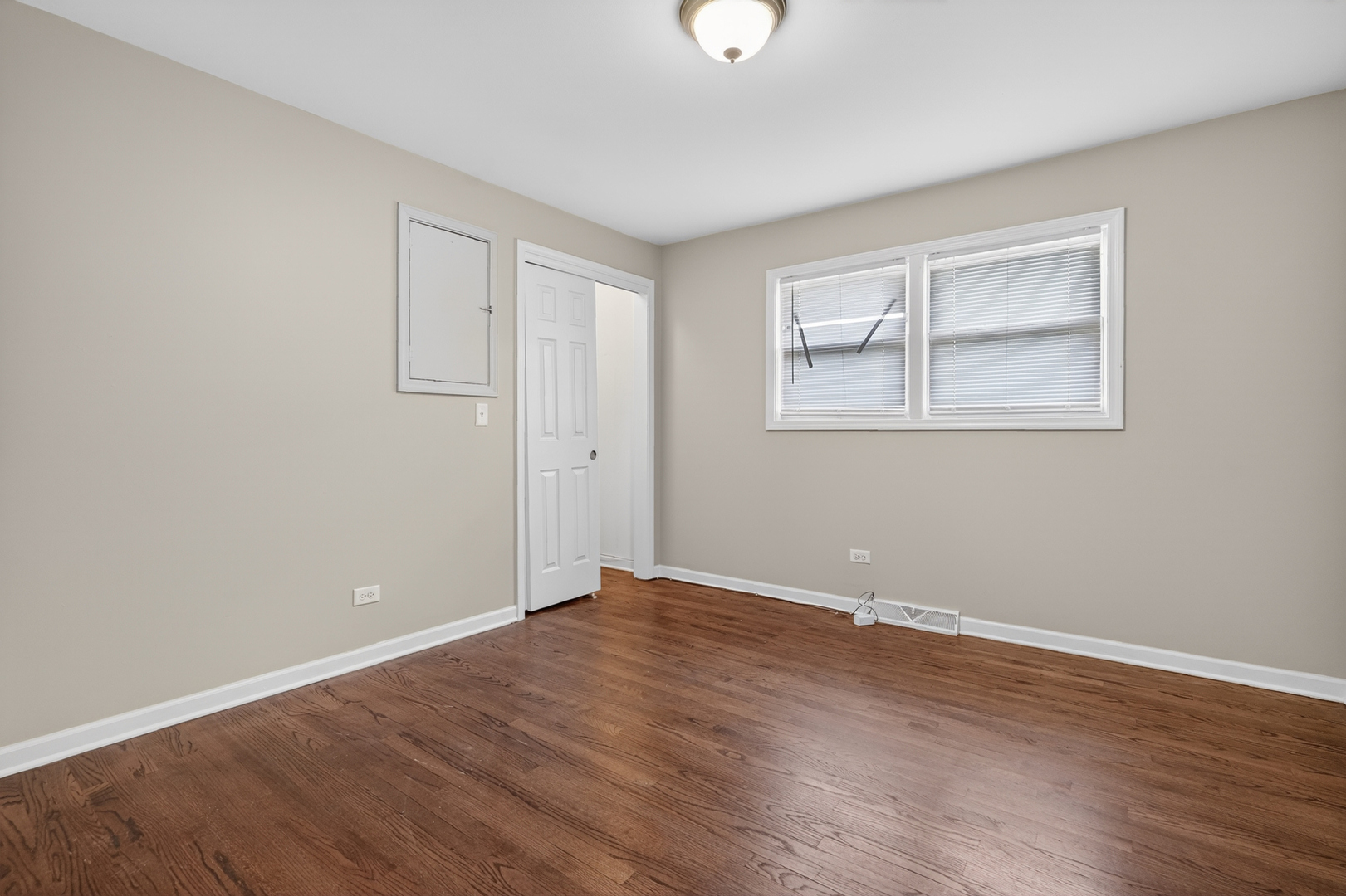 12326 South Racine Avenue Calumet Park, IL 60827 - Photo 10 of 19