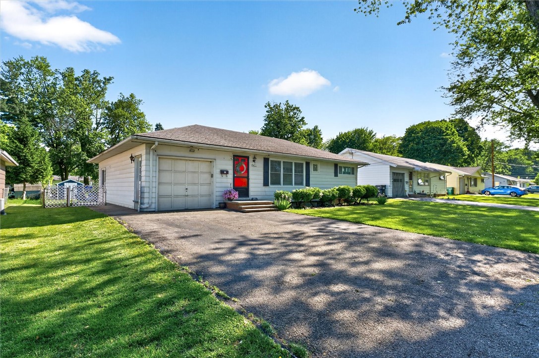 213 Ransford Avenue Irondequoit, NY 14622 - Photo 2 of 40