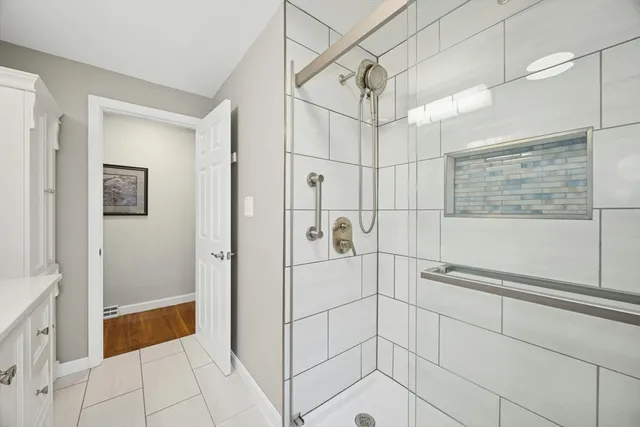 $709,900 | 28 Chestnut Hill Road, Chelmsford, MA 01824