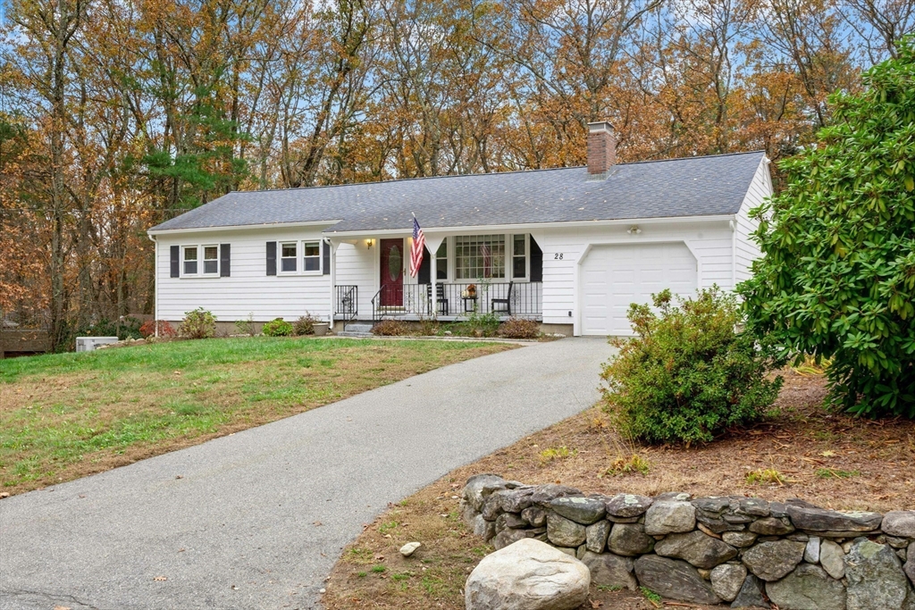 28 Chestnut Hill Road Chelmsford, MA 01824 - Photo 2 of 39