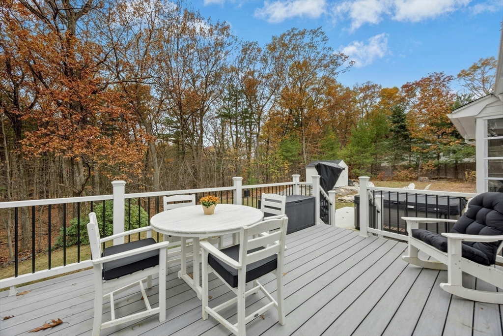 28 Chestnut Hill Road Chelmsford, MA 01824 - Photo 31 of 39