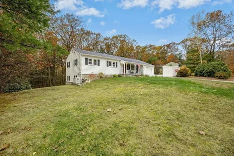 $709,900 | 28 Chestnut Hill Road, Chelmsford, MA 01824