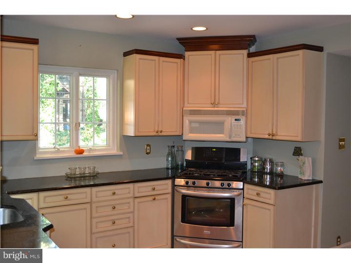 1028 Greenmount Road Haddonfield, NJ 08033 - Photo 8 of 17