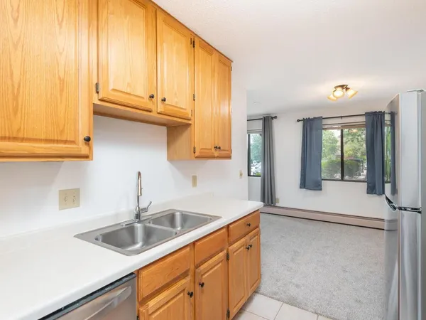 $99,900 | 4101 Parklawn Avenue, Unit 130, Edina, MN 55435