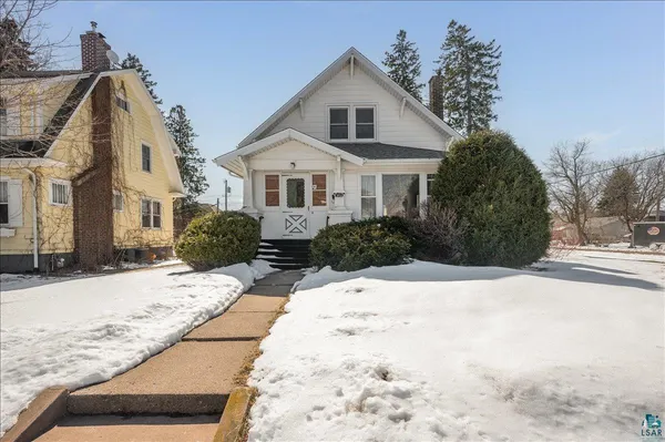 $215,000 | 302 East 8th Street, Superior, WI 54880