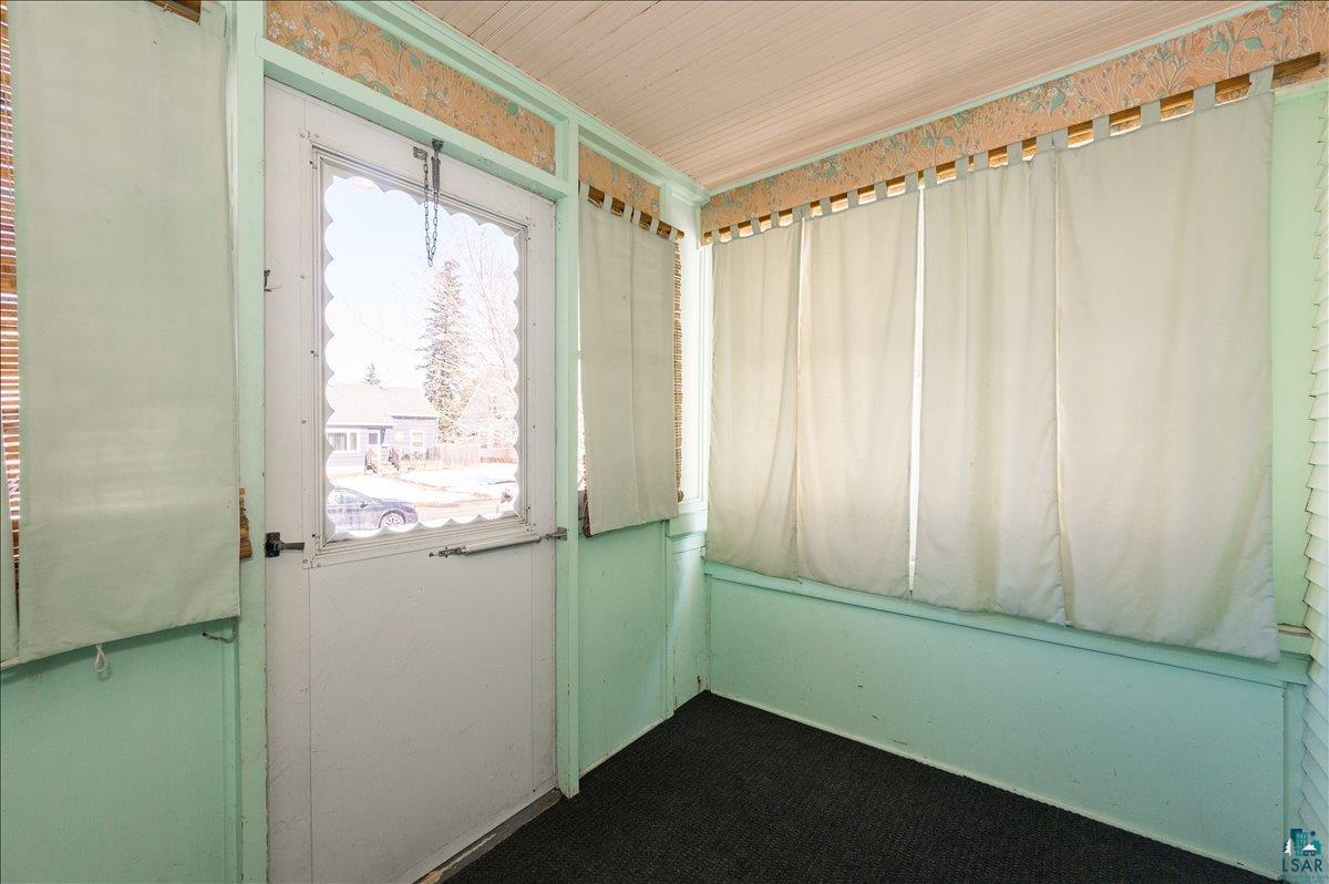 302 East 8th Street Superior, WI 54880 - Photo 14 of 21