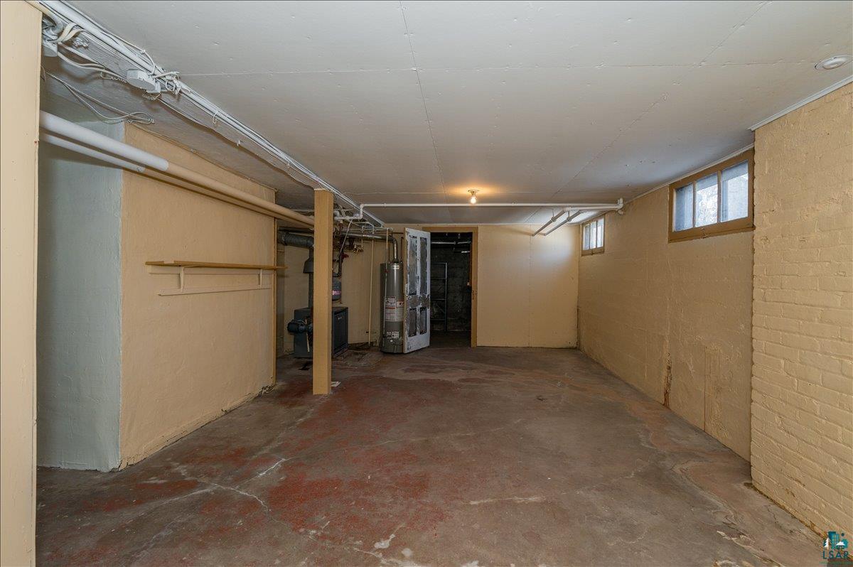 302 East 8th Street Superior, WI 54880 - Photo 15 of 21