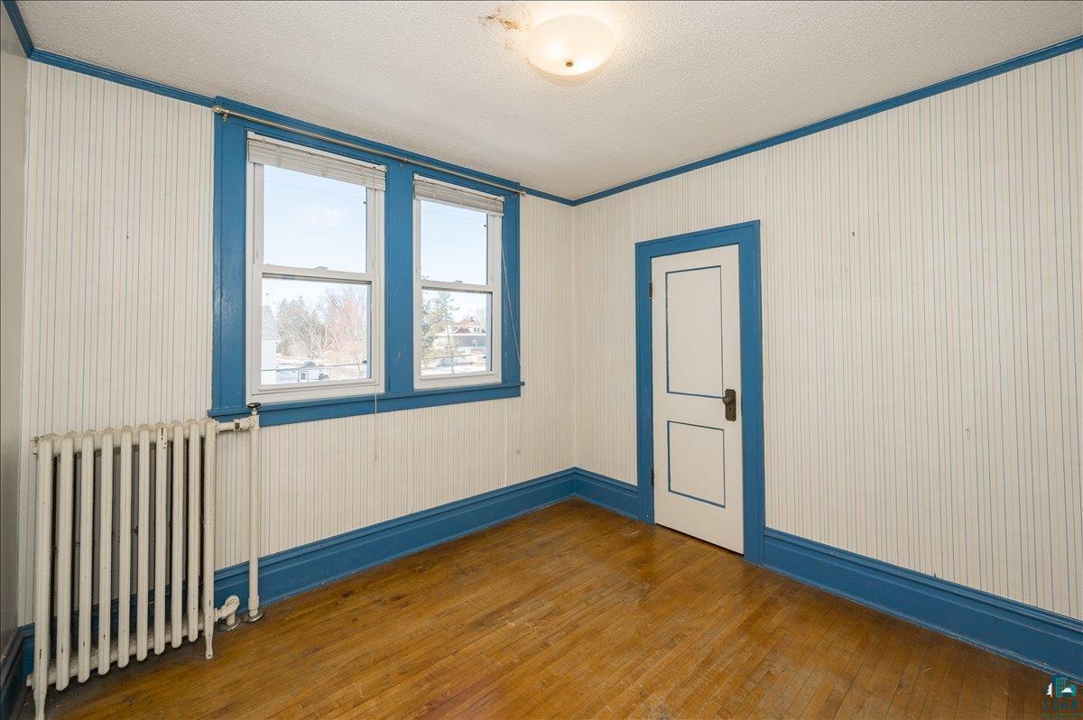 302 East 8th Street Superior, WI 54880 - Photo 9 of 21