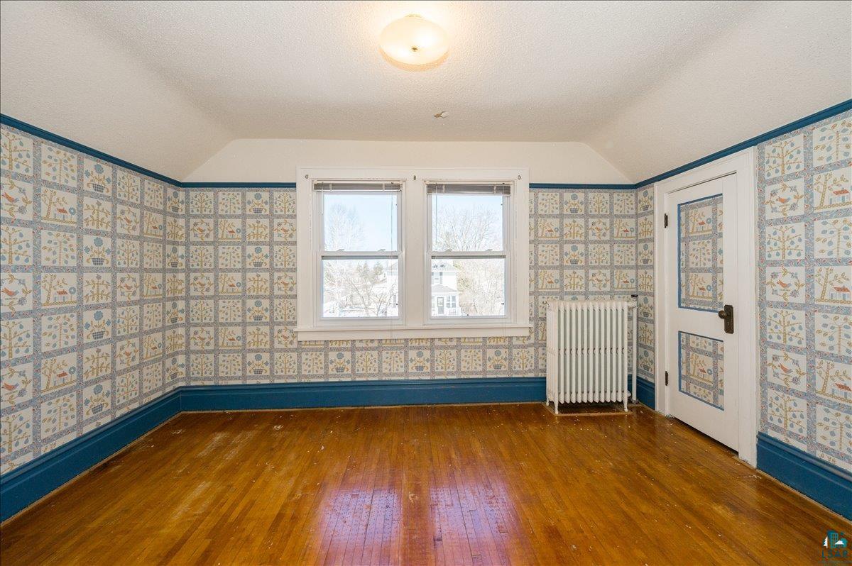 302 East 8th Street Superior, WI 54880 - Photo 10 of 21