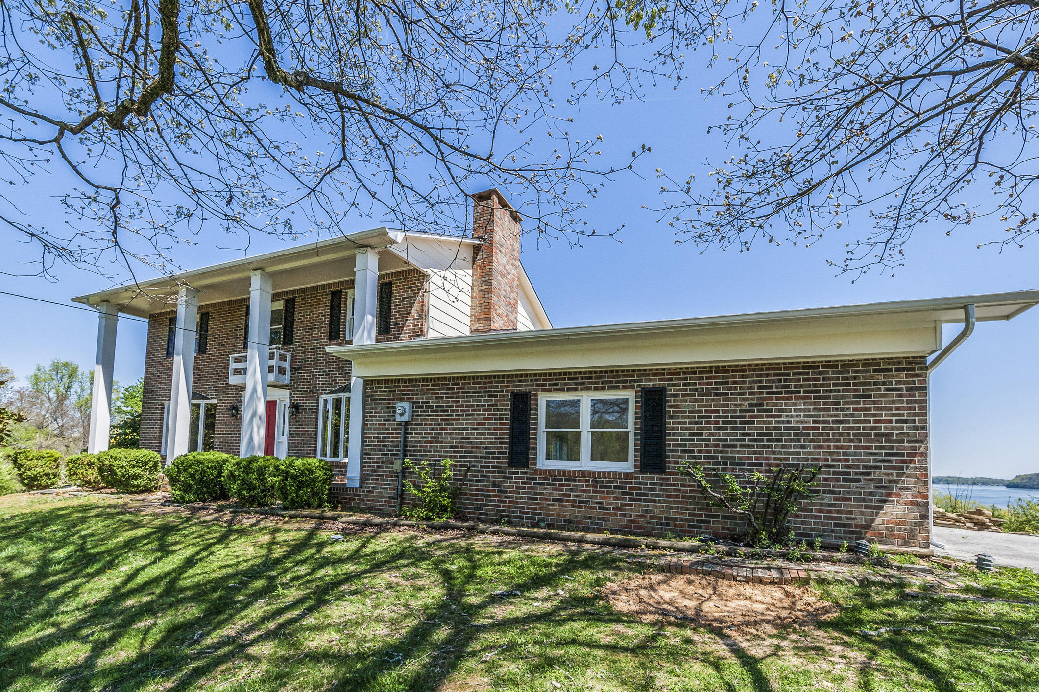 843 New Lake Road Spring City, TN 37381 - Photo 1 of 40 _97N1828w