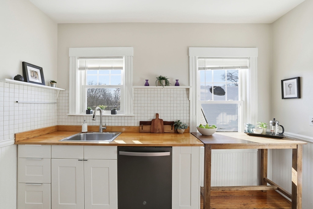 115 Navarre Street, Unit 2 Boston, MA 02136 - Photo 8 of 30