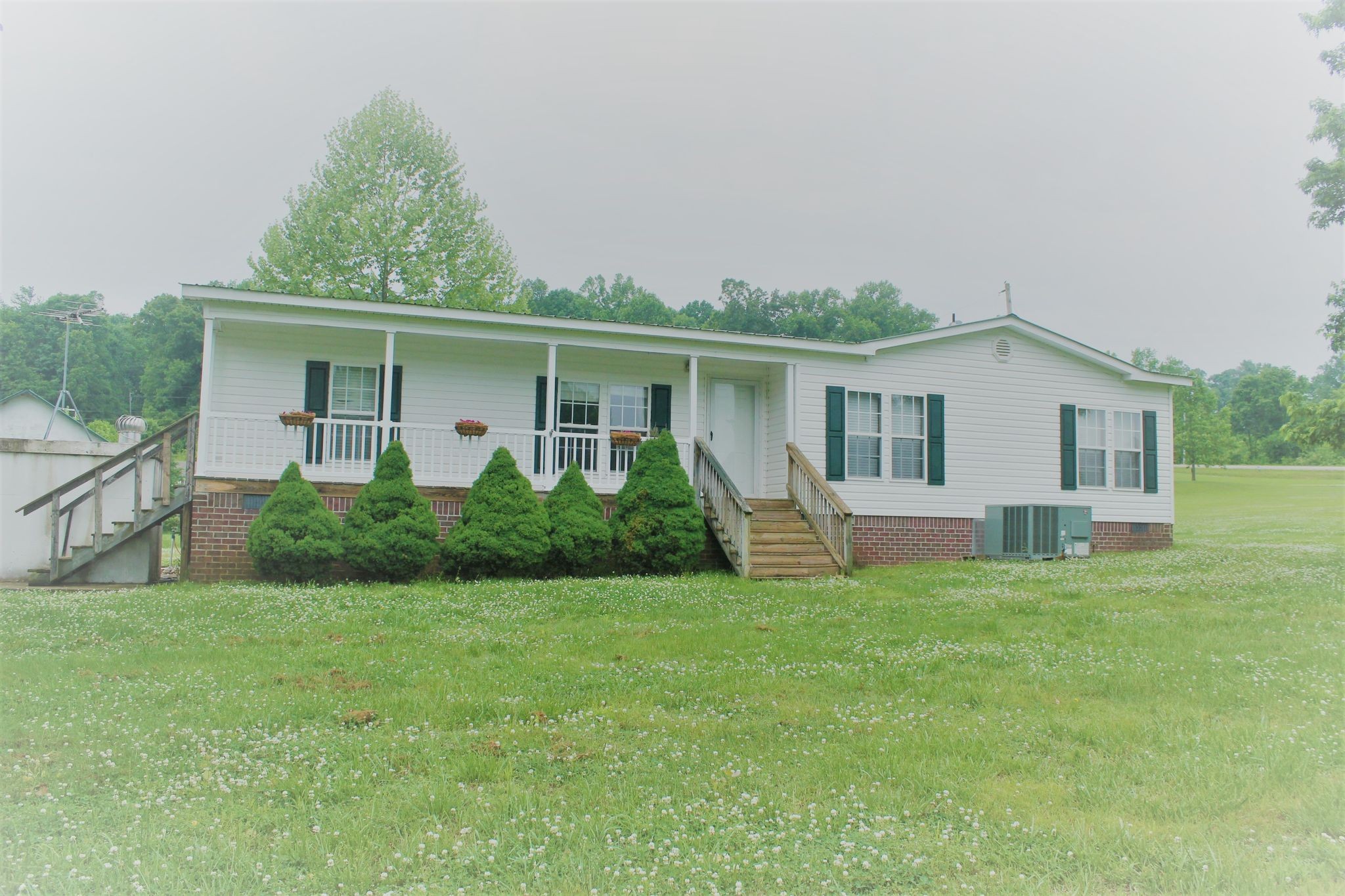 1914 George Road Duck River, TN 38454 - Photo 1 of 35 Gallery Image 1