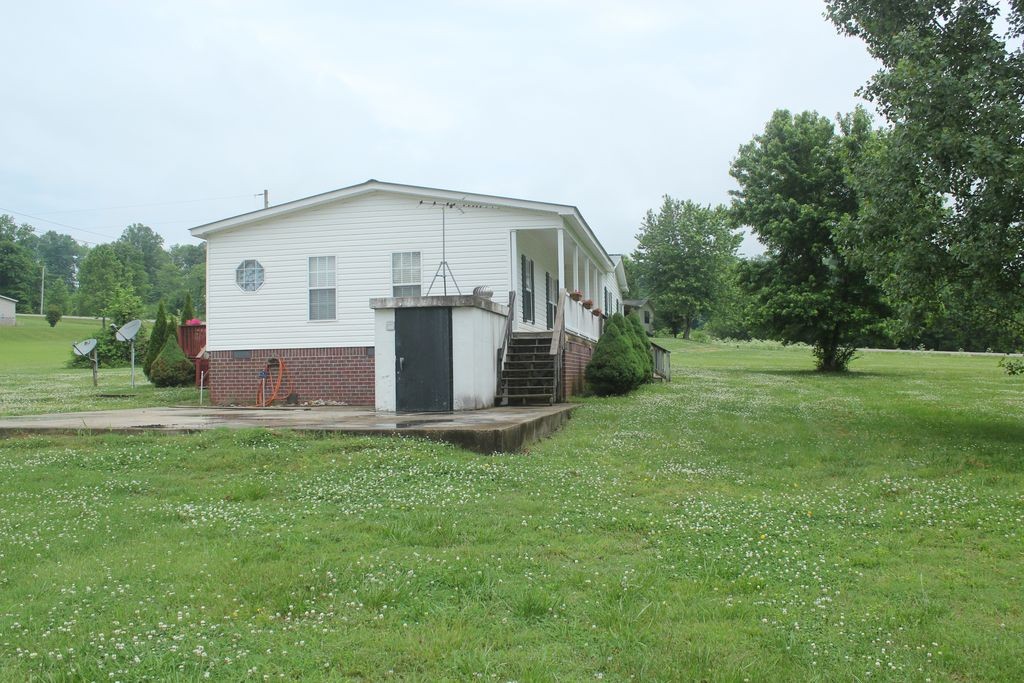 1914 George Road Duck River, TN 38454 - Photo 15 of 35 Gallery Image 15
