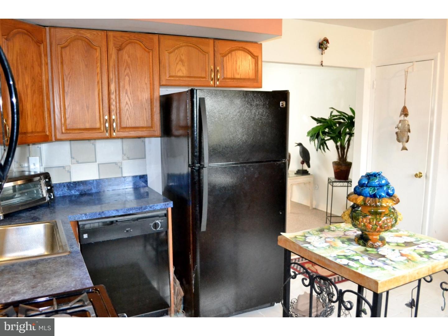 817 Twining Road Dresher, PA 19025 - Photo 6 of 19 Kitchen