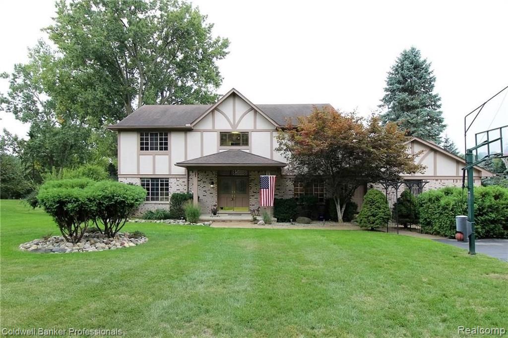787 Dutton Road Rochester Hills, MI 48306 - Photo 2 of 41