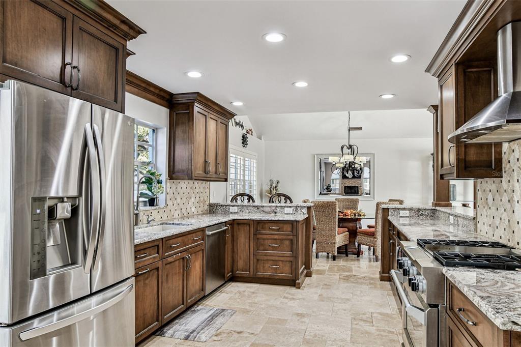 9149 Maple Court Seminole, FL 33777 - Photo 20 of 97