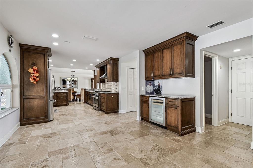 9149 Maple Court Seminole, FL 33777 - Photo 25 of 97