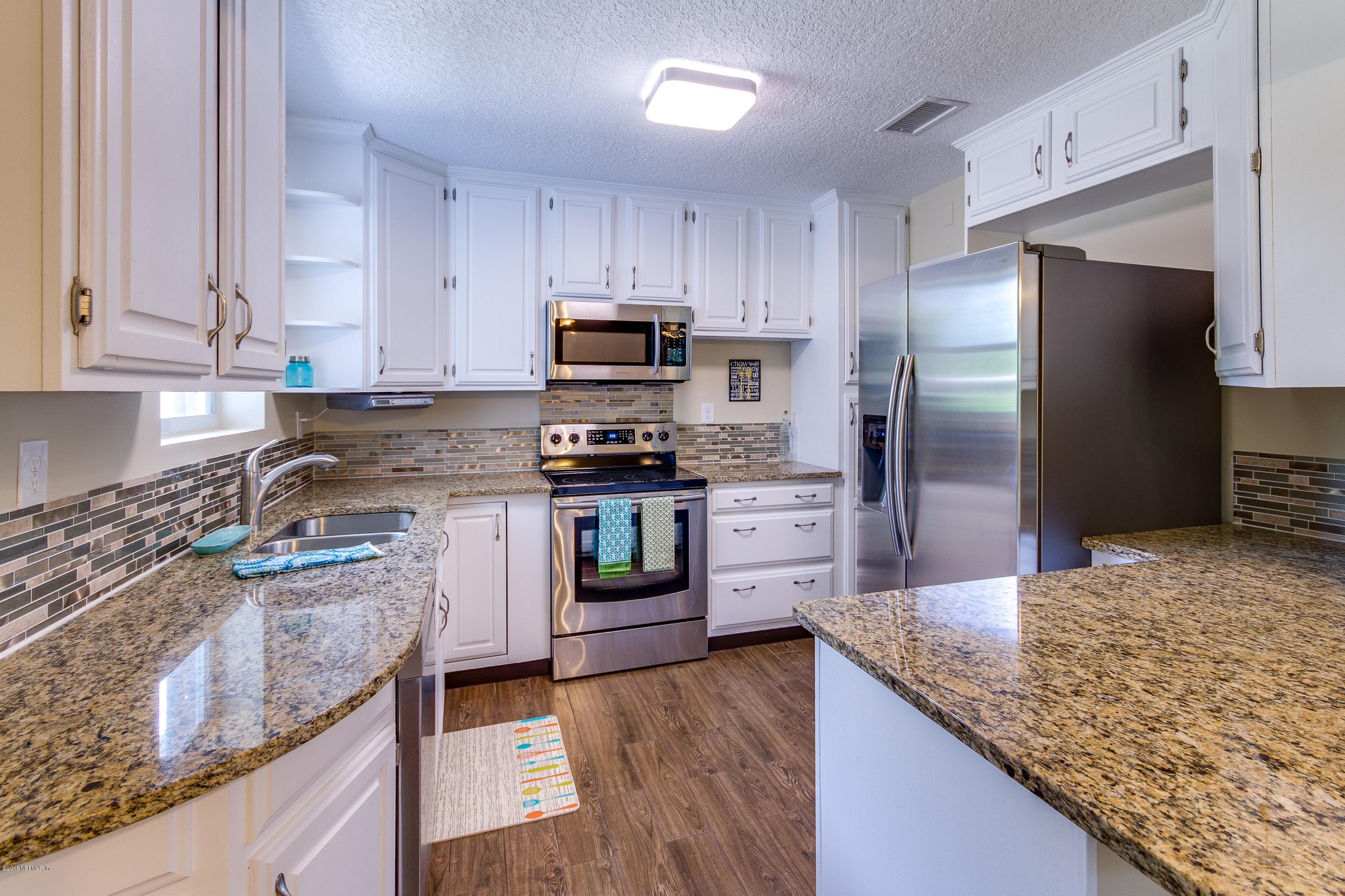 563 Bay Ridge Road Jacksonville, FL 32216 - Photo 6 of 23 20160530 563 Bay Ridge Dr007FULL