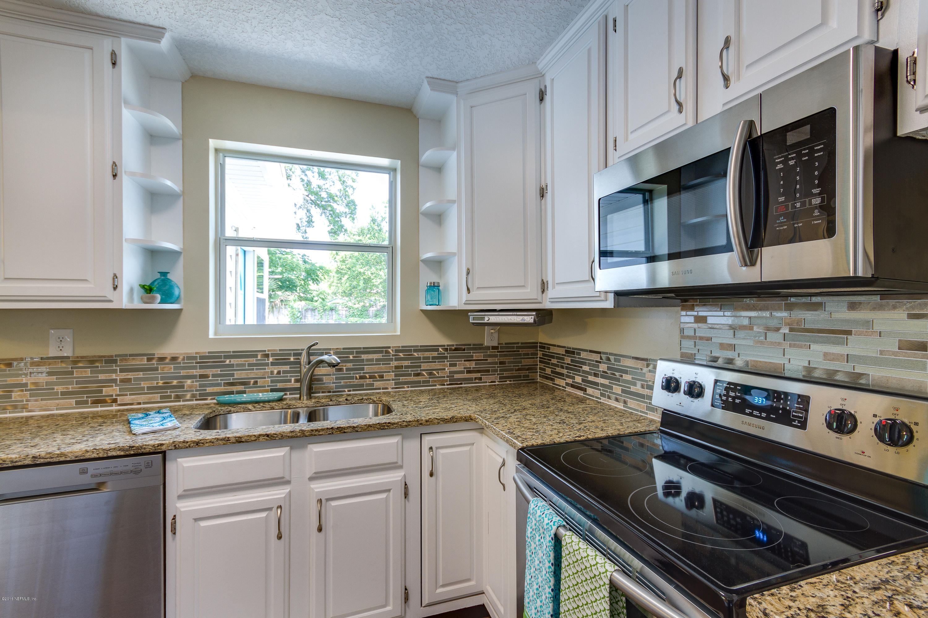 563 Bay Ridge Road Jacksonville, FL 32216 - Photo 8 of 23 20160530 563 Bay Ridge Dr009FULL