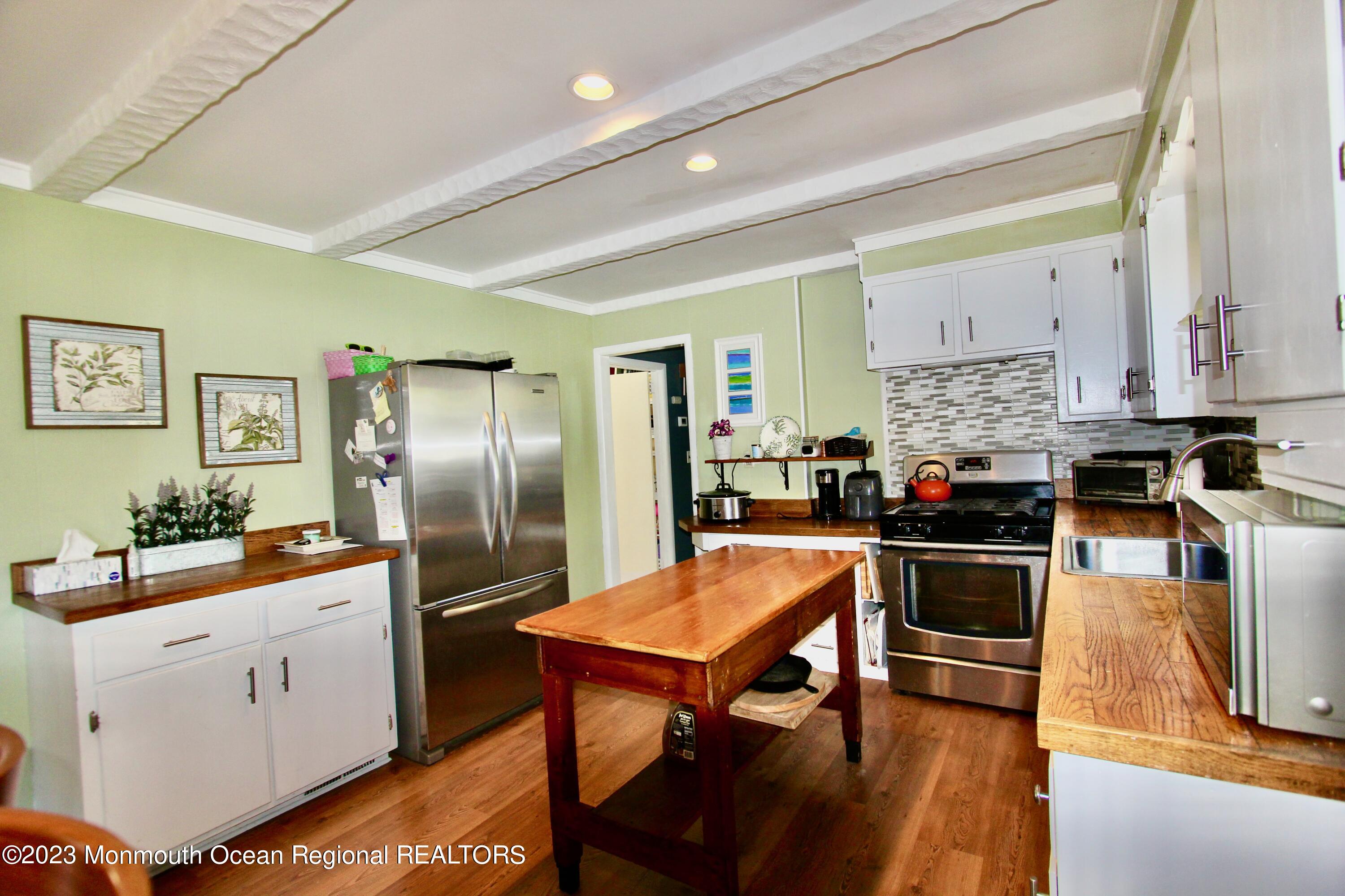 415 Couse Road Neptune Township, NJ 07753 - Photo 6 of 25 415 couse - 5