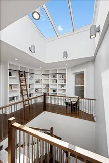 $2,500,000 | 2901 North Burling Street, Chicago, IL 60657