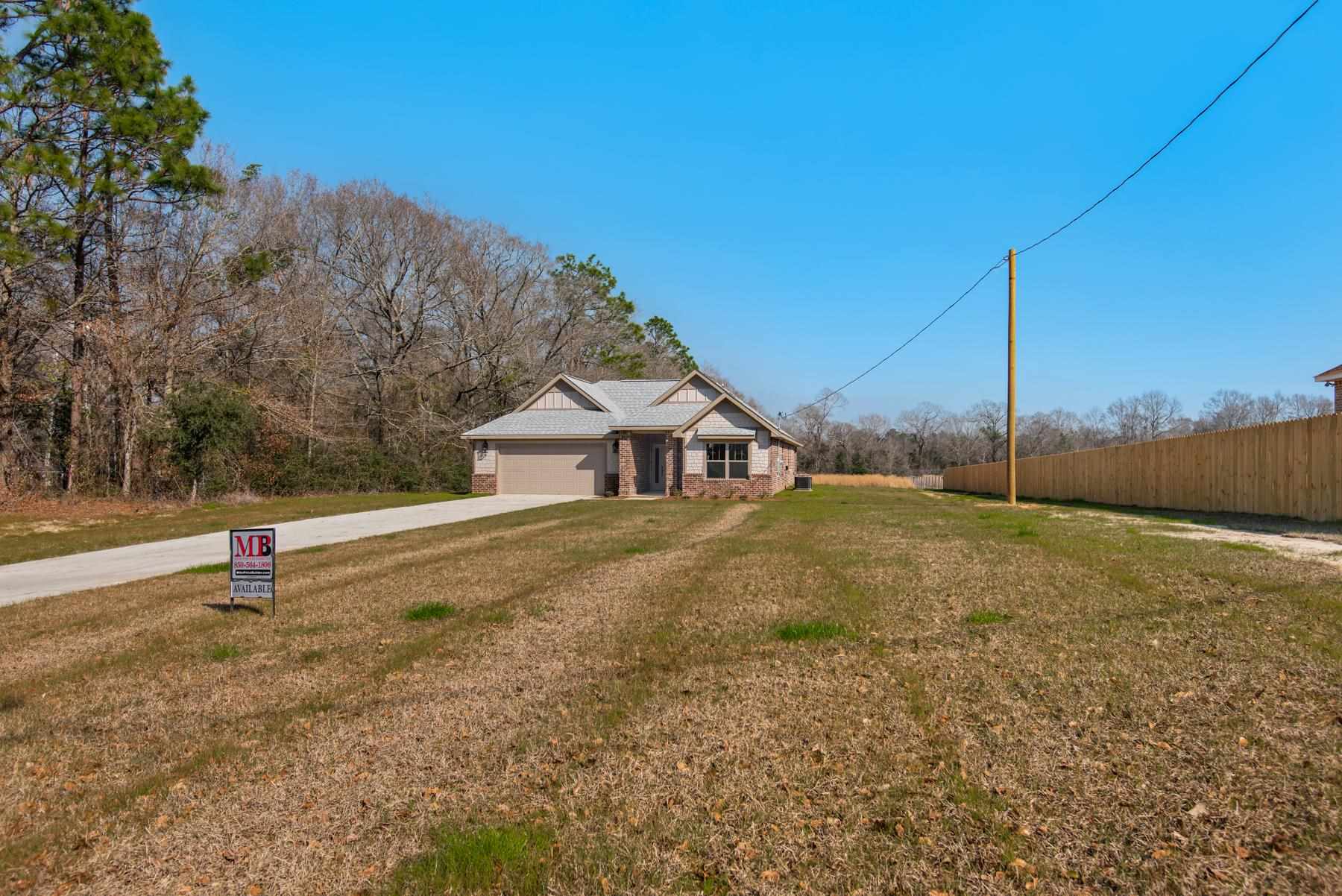 1092 Fleming Bridge Road Milton, FL 32570 - Photo 3 of 49 Gallery Image 3