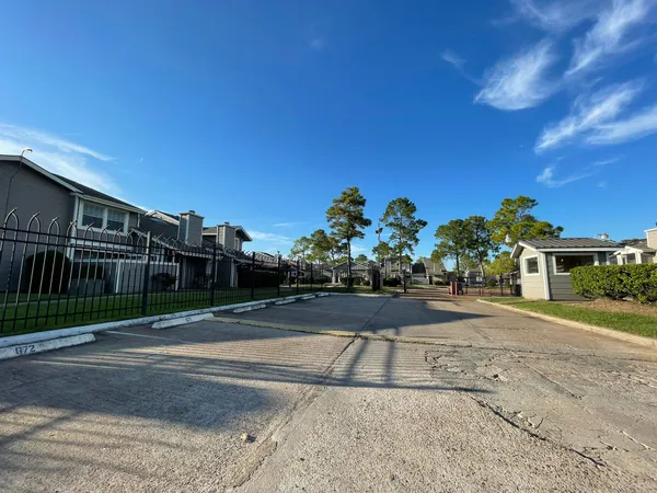 $1,488 | 12250 Copper Tree Pvt Lane, Houston, TX 77035