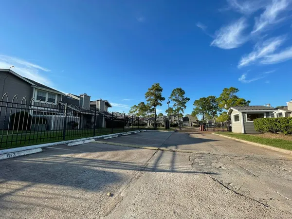 $1,488 | 12250 Copper Tree Pvt Lane, Houston, TX 77035