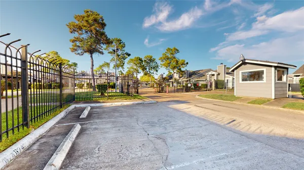 $1,488 | 12250 Copper Tree Pvt Lane, Houston, TX 77035