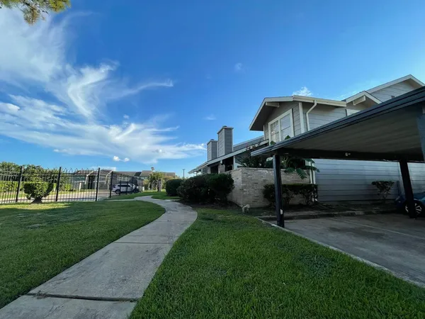 $1,488 | 12250 Copper Tree Pvt Lane, Houston, TX 77035