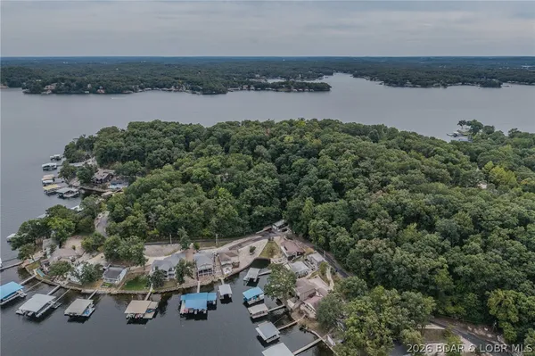 $575,000 | 31074 Viewside Drive, Rocky Mount, MO 65072