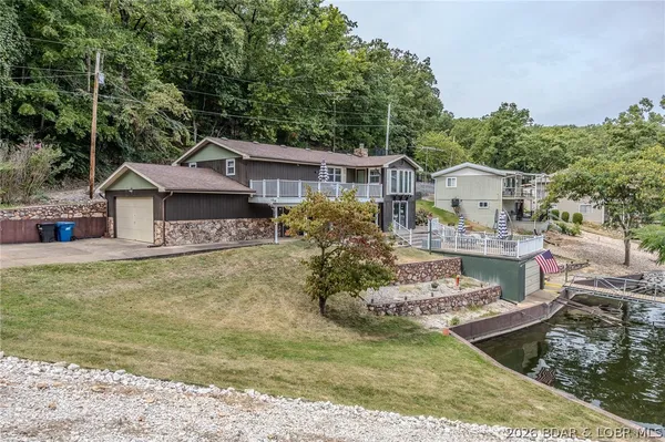 $575,000 | 31074 Viewside Drive, Rocky Mount, MO 65072