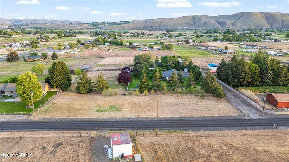 120 West Huntzinger Road Selah, WA 98942 - Photo 34 of 43 06-DJI_20260520201020_0176_D