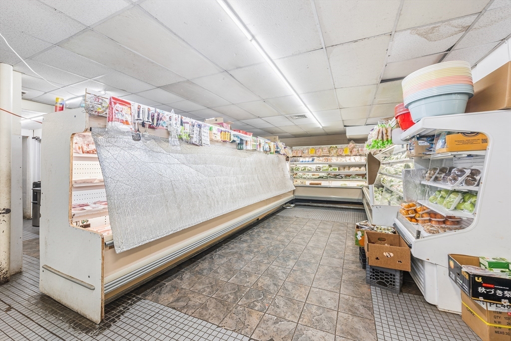 64 Green Street Worcester, MA 01604 - Photo 15 of 23