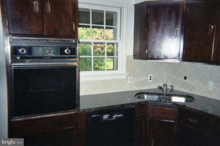 15400 Old Marshall Hall Road Accokeek, MD 20607 - Photo 7 of 8 Kitchen