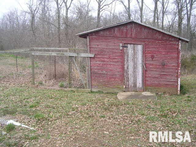 1029 Red Stripe Road Sandoval, IL 62882 - Photo 13 of 15