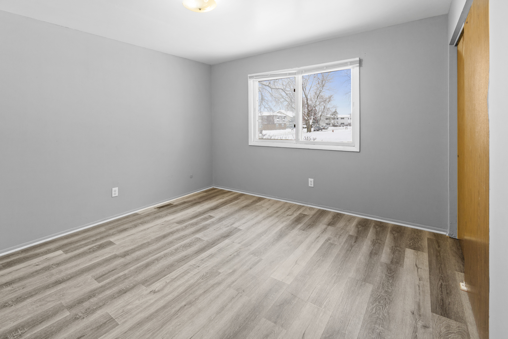 1017 9th Street, Unit 7 Harvard, IL 60033 - Photo 3 of 7