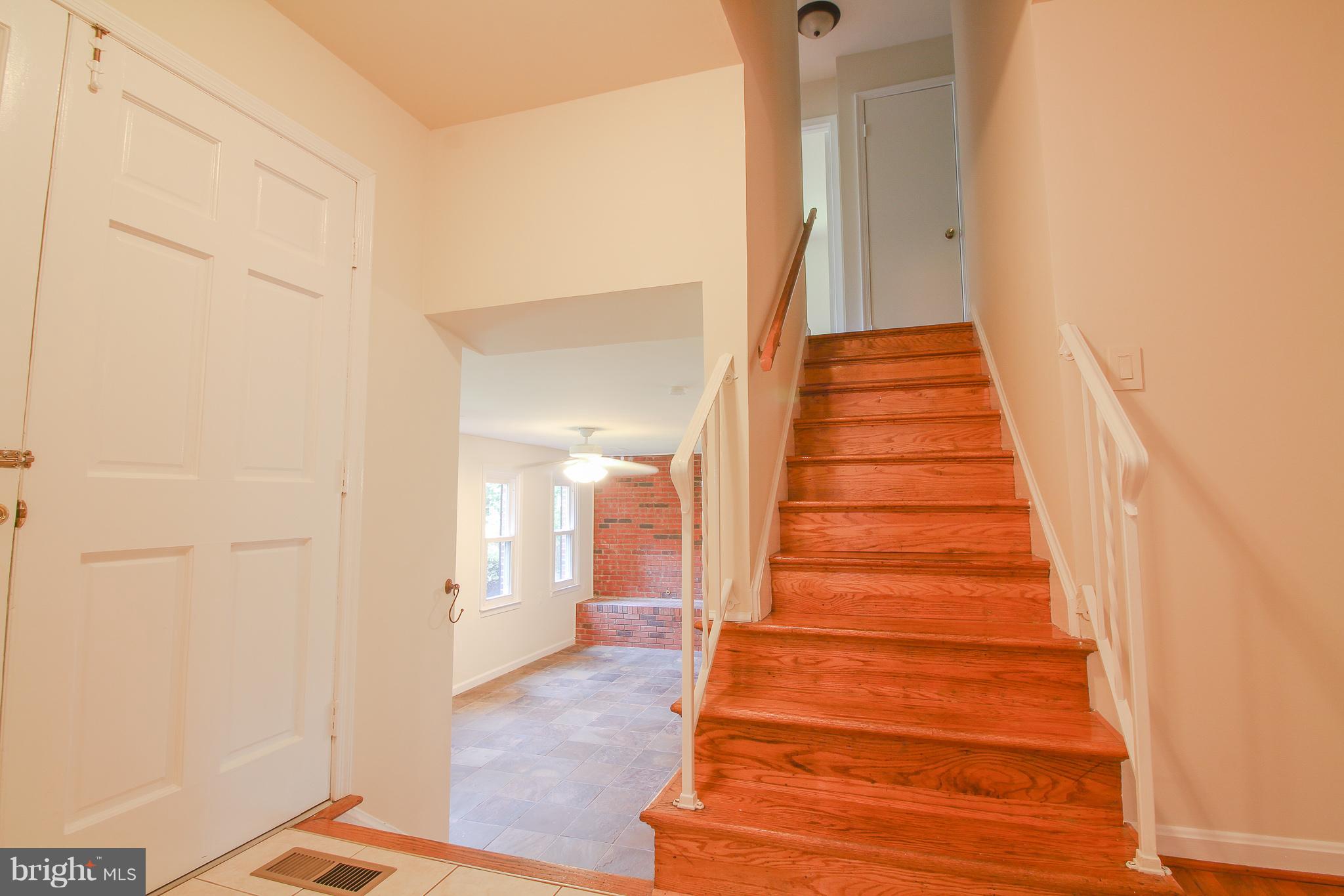 11913 Smithfield Road Manassas, VA 20112 - Photo 16 of 26 Spacious Split Level Home