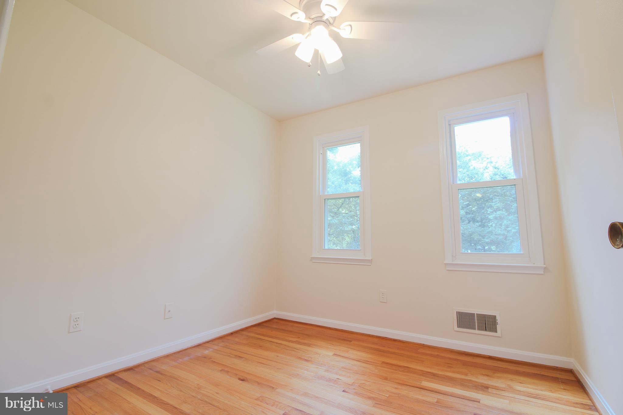 11913 Smithfield Road Manassas, VA 20112 - Photo 22 of 26 Bedroom 3