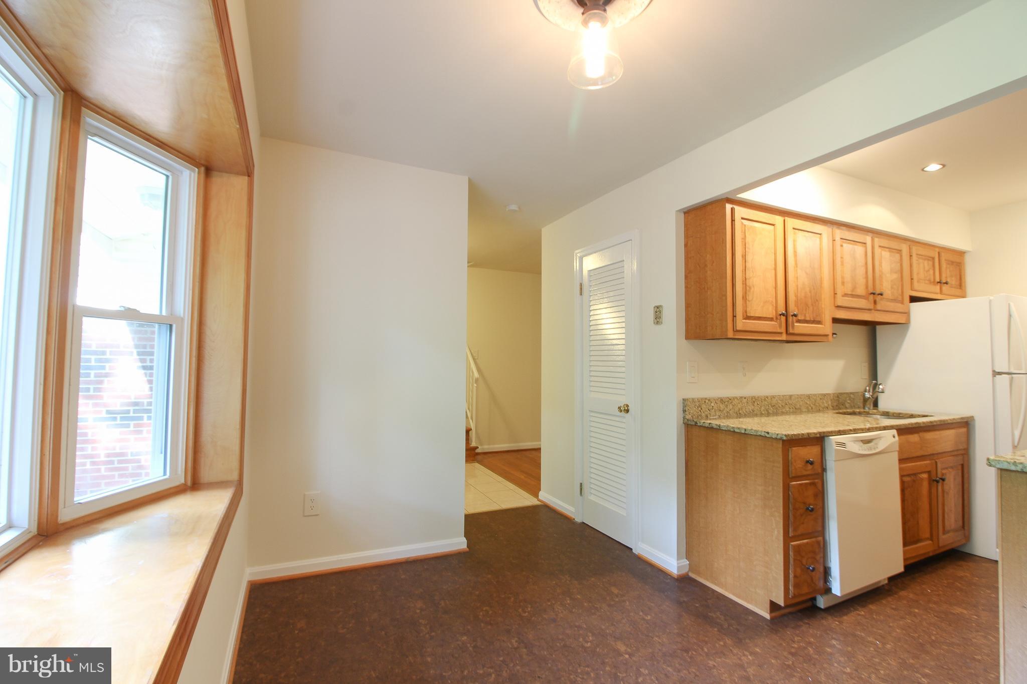 11913 Smithfield Road Manassas, VA 20112 - Photo 9 of 26 Kitchen Breakfast Nook