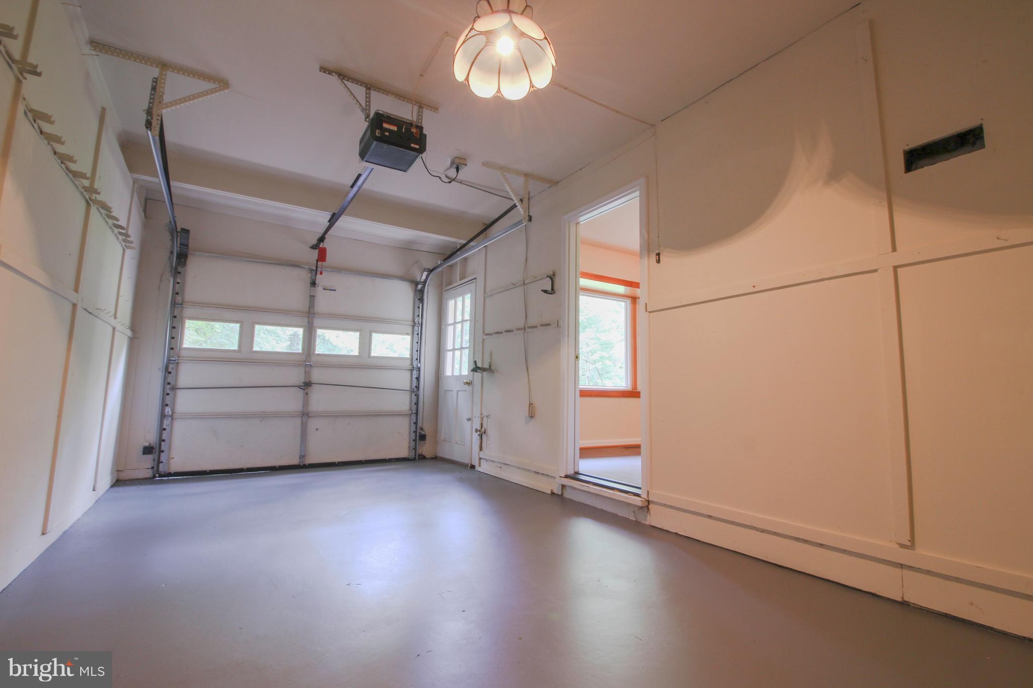 11913 Smithfield Road Manassas, VA 20112 - Photo 10 of 26 Garage with easy access to ktchen