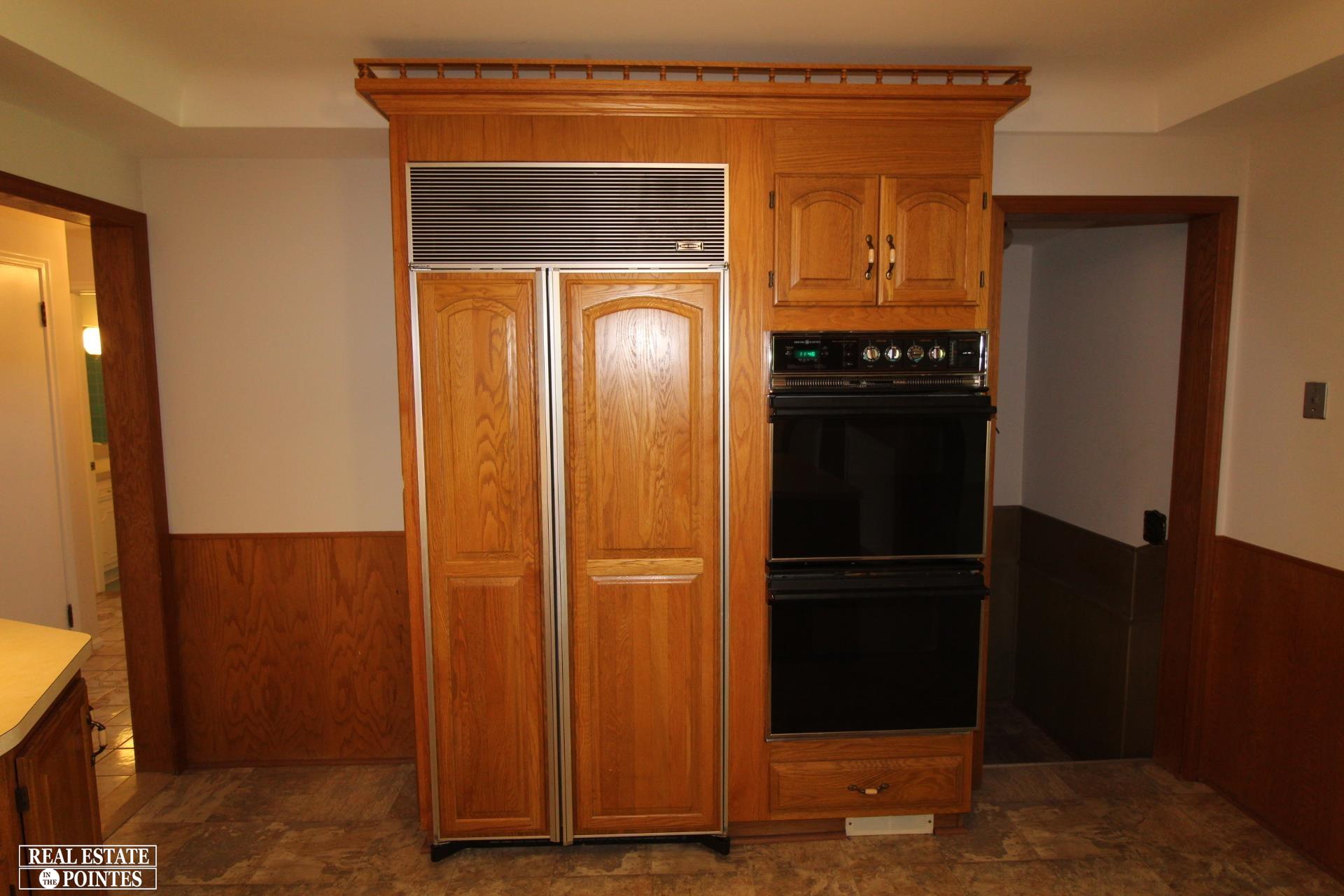 1320 Devonshire Road Grosse Pointe Park, MI 48230 - Photo 13 of 57