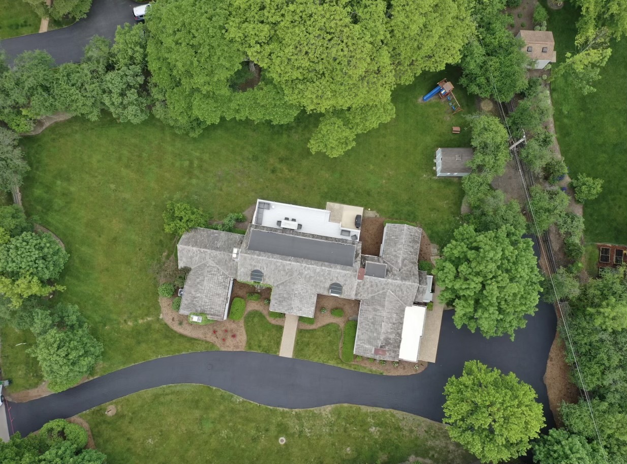 1030 Inverlieth Road Lake Forest, IL 60045 - Photo 26 of 30 an aerial view of a house